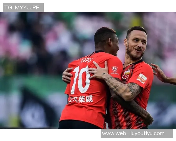 泰州队年轻门将戴曜城感受梦幻时刻全力判断对手射门方向 泰州队年轻门将戴曜城感受梦幻时刻全力判断对手射门方向