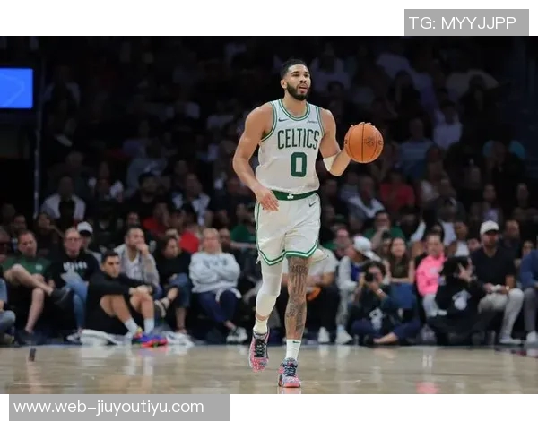 凯尔特人全队仅失误五次创赛季最低失误数新纪录 凯尔特人全队仅失误五次创赛季最低失误数新纪录