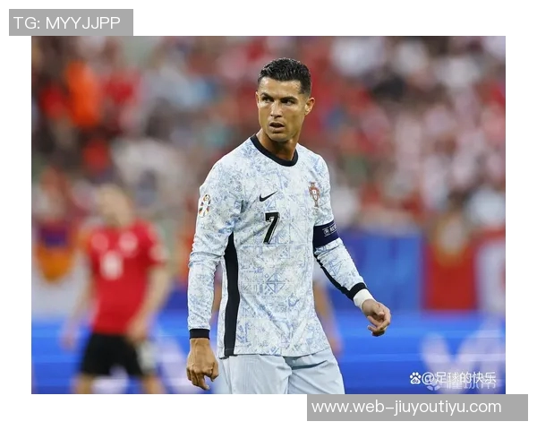 C罗有望在一年内成为足坛首位千球传奇引发热议