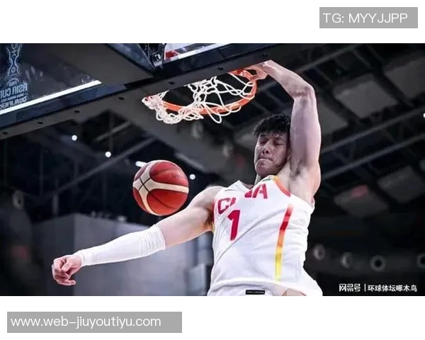 里斯压哨三分绝杀全场杨瀚森高举庆祝展现强大团队精神