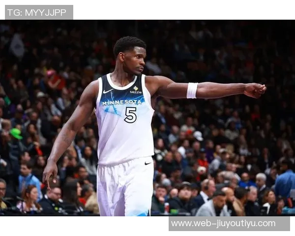 爱德华兹感慨成第三年轻得分手宁愿等待百日也不愿超越科比 爱德华兹感慨成第三年轻得分手宁愿等待百日也不愿超越科比